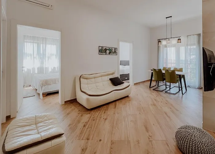 Apartment Papedoni *