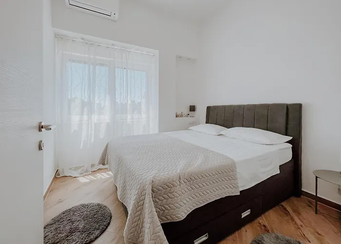 Papedoni Apartment *