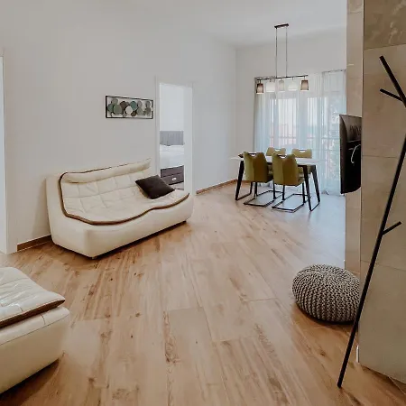 Papedoni Apartment *