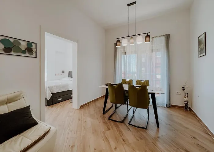 Papedoni Apartment *