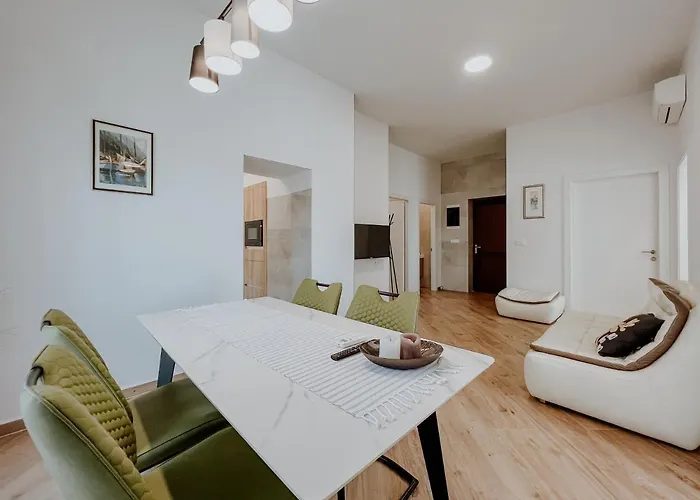 Apartment Papedoni *